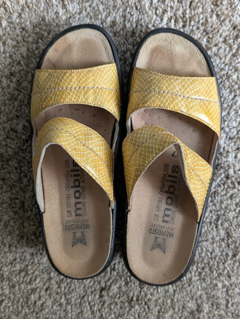 Mephisto Mobils Yellow Snake-Print Double Strap Wedge Sandal Sz 6.5 Summer Beach
